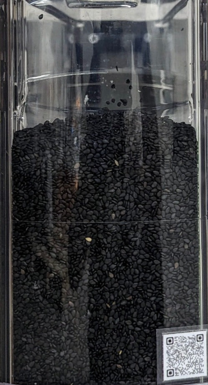 Black sesame seeds
