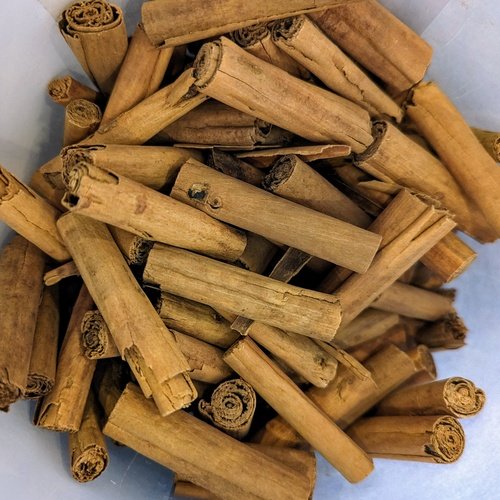 Small cinnamon sticks -Verum-