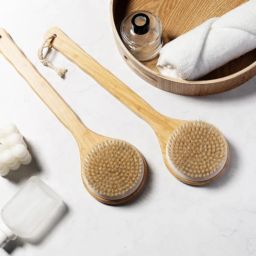 Spazzola bagno con manico in bambù
