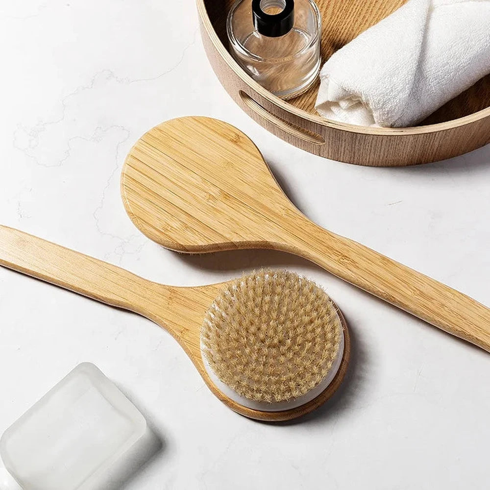 Spazzola bagno con manico in bambù